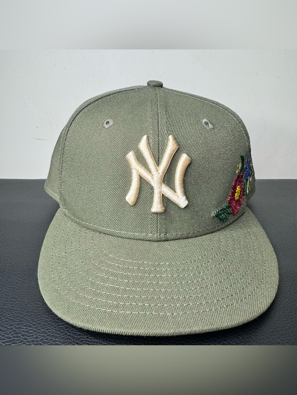 Men's New Era Olive New York Yankees Tonal Florals 59FIFTY Fitted Hat